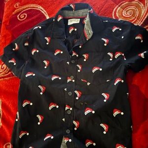 Free Planet Black Short-Sleeve Button-Down Shirt with Red Santa Hat Print